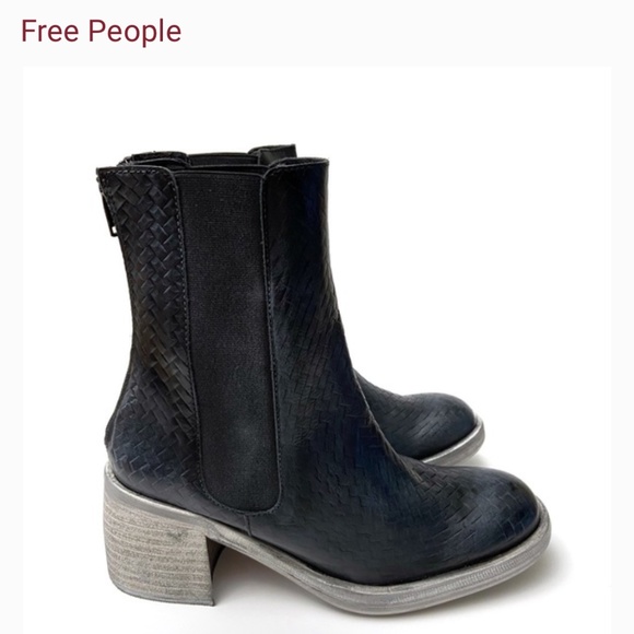 Free People Essential Chelsea Leather Boots Black - Picture 5 of 7